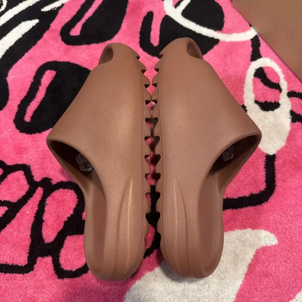 adidas Yeezy Slide 